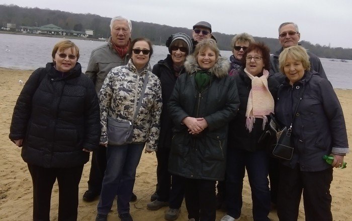 A photo of our Walking Group on the last outing to the Costa del Ruislip, (Ruislip Lido).